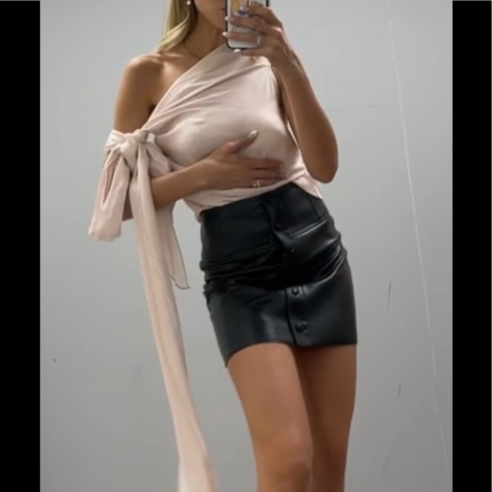 NWT Roland Mouret Ozura asymmetric Silk blouse